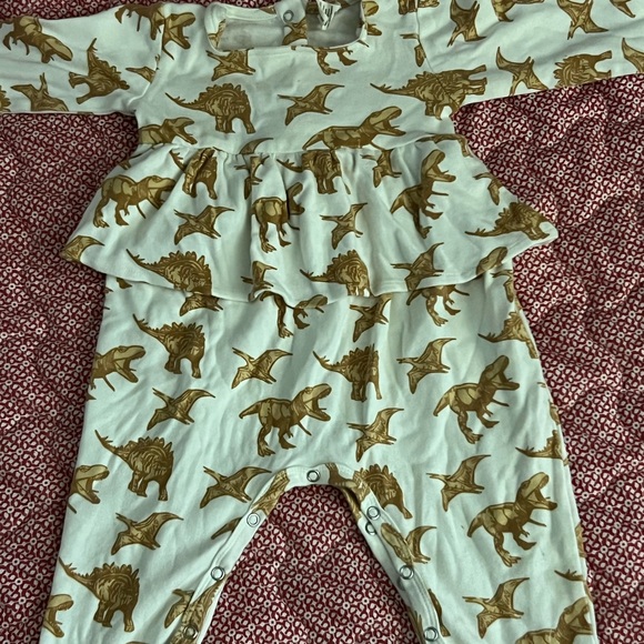 Girls 12-18 month outfits/sleepers (part 2) - Picture 4 of 12